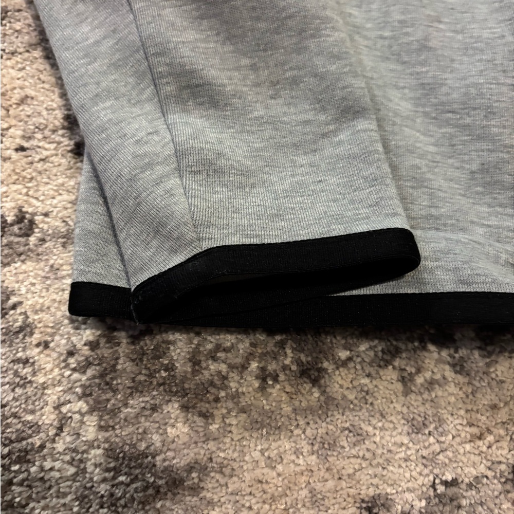 Nike Tech Boys Light Gray Full-Zip Hoodie Size Medium - Picture 5 of 6